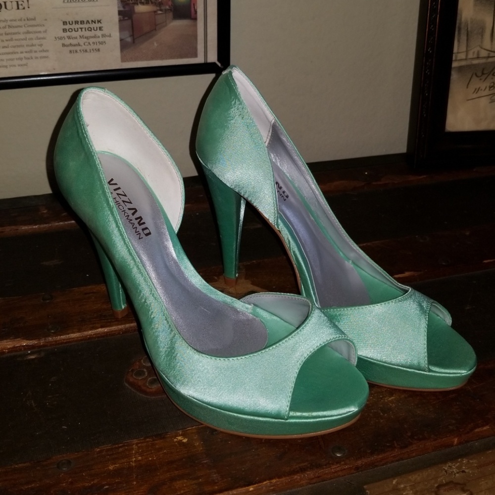🥿*2/$15*👠 Aqua peep toe heels
